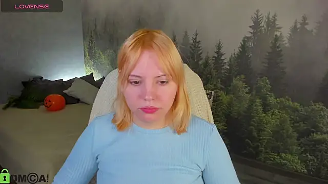 Snapshot of Stacy_Luv chatting on October 2025 01:02:02 AM Stacy Luv online show from October 2025 01:02:02 AM