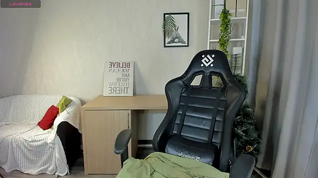 Snapshot of Stacy_Luv chatting on December 2025 09:03:01 AM Stacy Luv online show from December 2025 09:03:01 AM