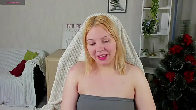 Stacy Luv online show from December 2025 09:05:02 AM