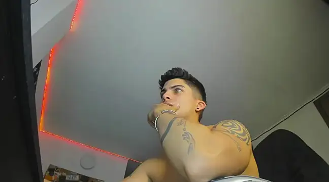 charlie hotxxx online show from March 2025 01:42:02 AM