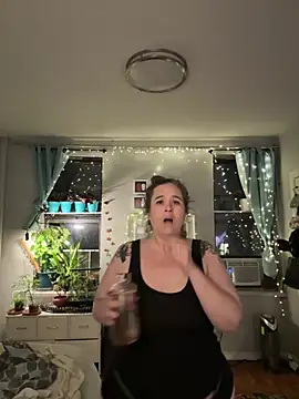 Snapshot of sylviahhh chatting on July 2026 02:40:02 AM sylviahhh online show from July 2026 02:40:02 AM