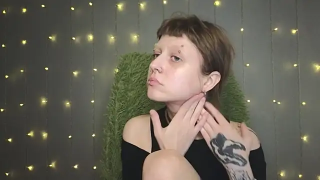 kortny yo online show from February 2025 09:05:02 PM