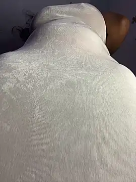 Snapshot of Cherrytowild chatting on January 2026 04:37:02 AM Cherrytowild online show from January 2026 04:37:02 AM