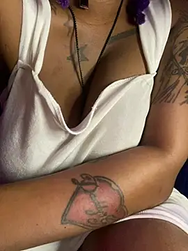 Snapshot of Cherrytowild chatting on February 2026 03:51:01 PM Cherrytowild online show from February 2026 03:51:01 PM