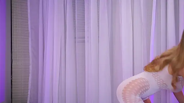 NicoleSarahX online show from December 2024 07:11:02 PM