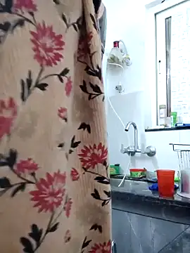 Snapshot of Aaradhya chatting on December 2024 01:35:02 AM Aaradhya online show from December 2024 01:35:02 AM