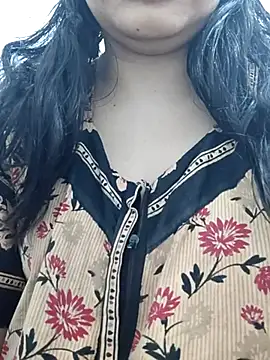 Snapshot of Aaradhya chatting on March 2025 01:00:01 AM Aaradhya online show from March 2025 01:00:01 AM