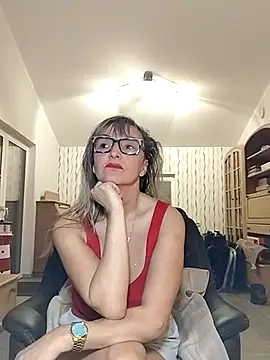 Tinuus online show from November 2025 09:57:02 PM