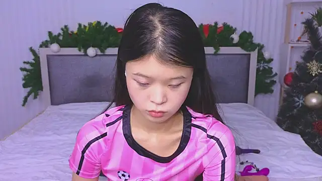 Snapshot of Tina_Kim_ chatting on December 2024 07:45:02 AM Tina Kim online show from December 2024 07:45:02 AM