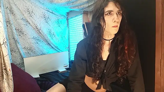 DiiVampy online show from December 2025 09:30:01 PM