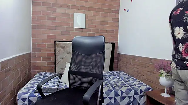 MIKE HUNTER7 online show from January 2025 03:53:02 AM