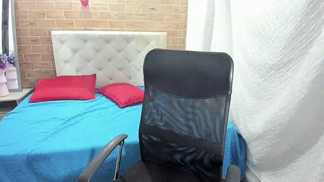 MIKE HUNTER7 online show from February 2025 12:22:02 PM