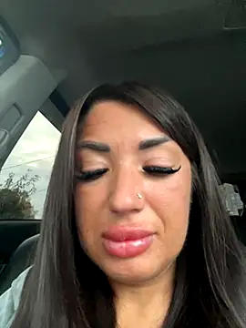 Snapshot of RuslanaXX chatting on October 2025 02:02:05 AM RuslanaXX online show from October 2025 02:02:05 AM