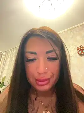 Snapshot of RuslanaXX chatting on December 2025 01:58:01 AM RuslanaXX online show from December 2025 01:58:01 AM