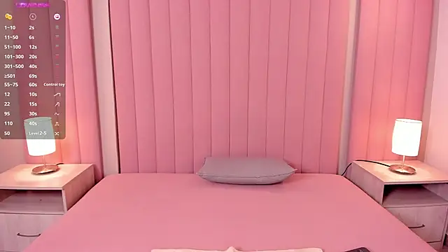 Snapshot of lexiethompson_ chatting on February 2026 12:15:01 PM lexiethompson online show from February 2026 12:15:01 PM