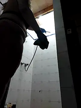 BecciDeluxe online show from November 2025 01:11:02 PM