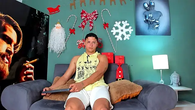 MITCHELL BURNS online show from December 2024 08:33:02 PM