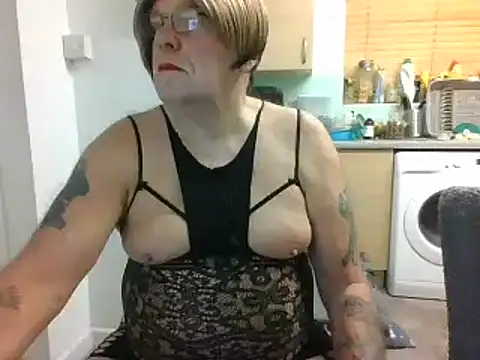 Snapshot of samanthasissieuk chatting on January 2025 04:18:02 AM samanthasissieuk online show from January 2025 04:18:02 AM