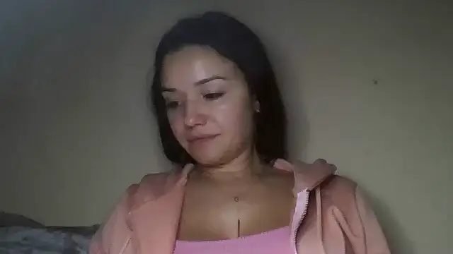 Snapshot of Linusya chatting on October 2025 04:31:02 PM Linusya online show from October 2025 04:31:02 PM