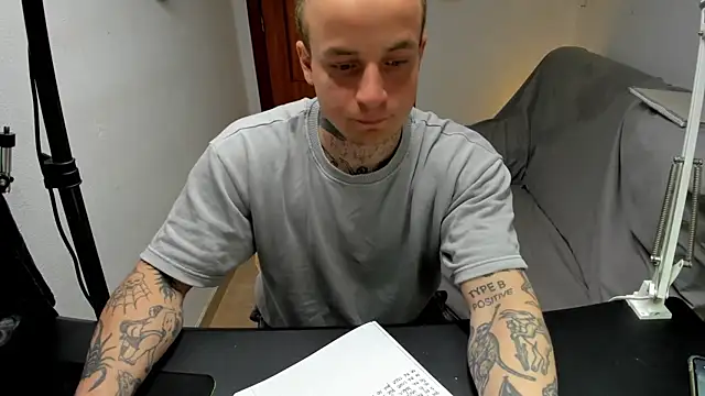 layneinchains online show from April 2026 03:20:01 PM