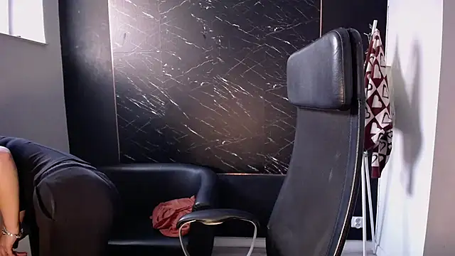 Snapshot of viktoria_lovely chatting on November 2025 01:12:02 PM viktoria lovely online show from November 2025 01:12:02 PM