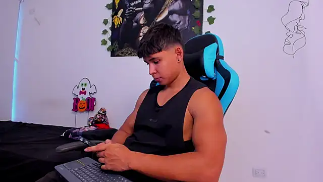 Bray Kevin online show from December 2024 09:57:01 PM