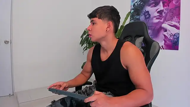 Bray Kevin online show from December 2024 04:16:02 PM