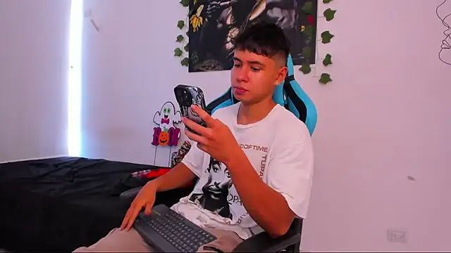 Bray Kevin online show from January 2025 01:06:01 AM