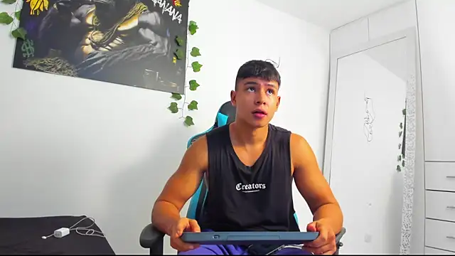 Bray Kevin online show from March 2025 12:21:02 AM