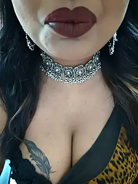 Snapshot of YR-SHIVANI chatting on November 2025 04:12:01 AM YR-SHIVANI online show from November 2025 04:12:01 AM