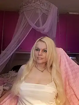 Snapshot of Angeldevilus chatting on April 2026 04:42:02 PM Angeldevilus online show from April 2026 04:42:02 PM
