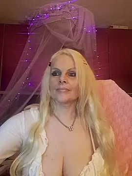 Snapshot of Angeldevilus chatting on May 2026 12:05:01 AM Angeldevilus online show from May 2026 12:05:01 AM