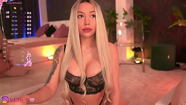 Snapshot of violettabunny03 chatting on March 2025 11:27:02 PM violettabunny03 online show from March 2025 11:27:02 PM