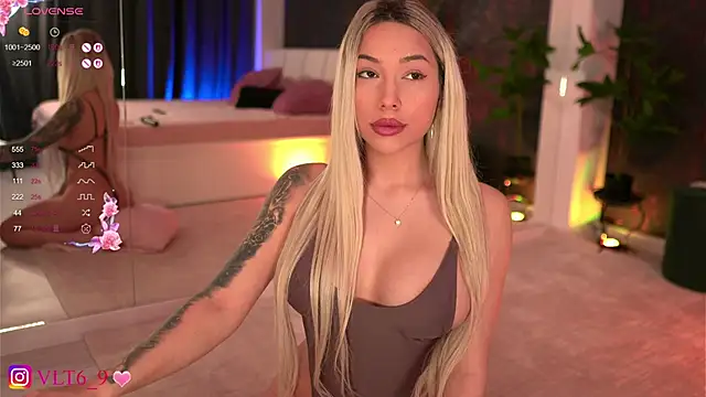 Snapshot of violettabunny03 chatting on March 2025 12:07:02 AM violettabunny03 online show from March 2025 12:07:02 AM