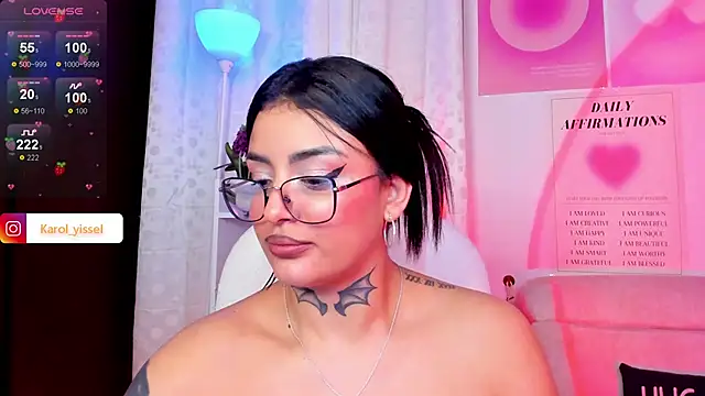 Snapshot of Hinataw33d01 chatting on December 2024 05:51:01 AM Hinataw33d01 online show from December 2024 05:51:01 AM