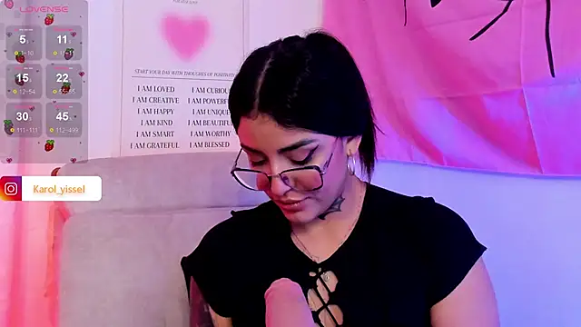 Snapshot of Hinataw33d01 chatting on March 2025 08:21:01 PM Hinataw33d01 online show from March 2025 08:21:01 PM