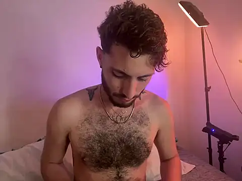 Snapshot of axel_giracr chatting on December 2024 07:22:01 PM axel giracr online show from December 2024 07:22:01 PM