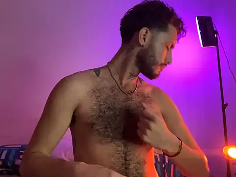 Snapshot of axel_giracr chatting on January 2025 11:38:01 PM axel giracr online show from January 2025 11:38:01 PM