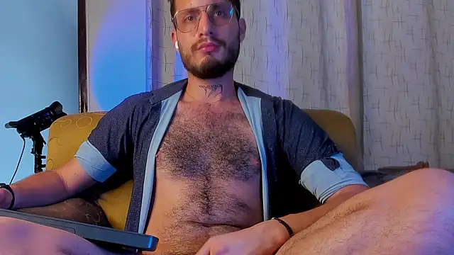 Snapshot of axel_giracr chatting on March 2025 09:46:02 PM axel giracr online show from March 2025 09:46:02 PM