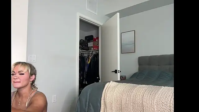 ElenaErickson online show from March 2026 07:18:02 PM