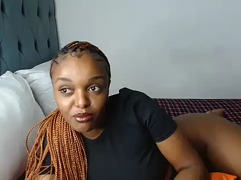 Snapshot of FaeMDom2 chatting on December 2024 05:03:01 PM FaeMDom2 online show from December 2024 05:03:01 PM