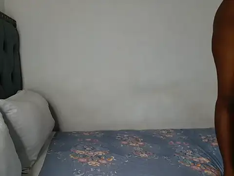 Snapshot of FaeMDom2 chatting on January 2025 10:28:01 PM FaeMDom2 online show from January 2025 10:28:01 PM