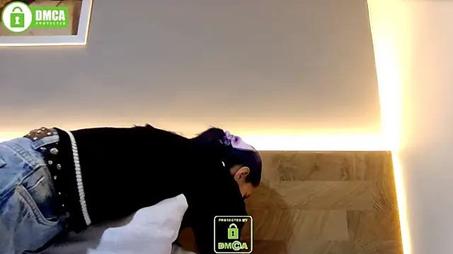 dakota senju online show from December 2024 08:34:02 PM