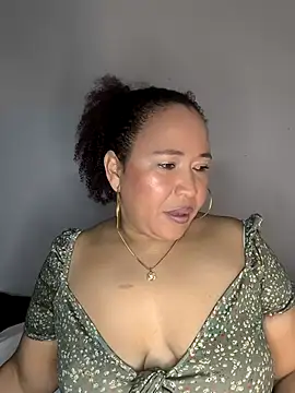 Snapshot of debboraWagner chatting on April 2026 01:12:01 PM debboraWagner online show from April 2026 01:12:01 PM