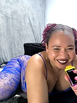 Snapshot of debboraWagner chatting on May 2026 04:28:01 AM debboraWagner online show from May 2026 04:28:01 AM
