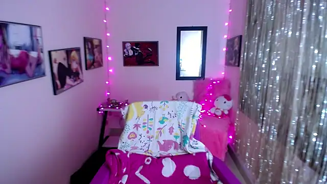 Snapshot of Cristal_w chatting on February 2025 07:16:01 PM Cristal w online show from February 2025 07:16:01 PM