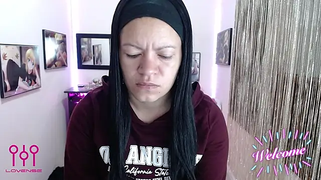 Snapshot of Cristal_w chatting on October 2025 12:38:01 PM Cristal w online show from October 2025 12:38:01 PM