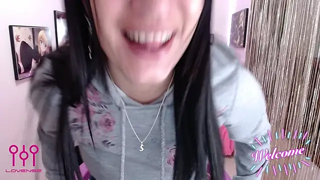 Snapshot of Cristal_w chatting on October 2025 12:38:02 PM Cristal w online show from October 2025 12:38:02 PM