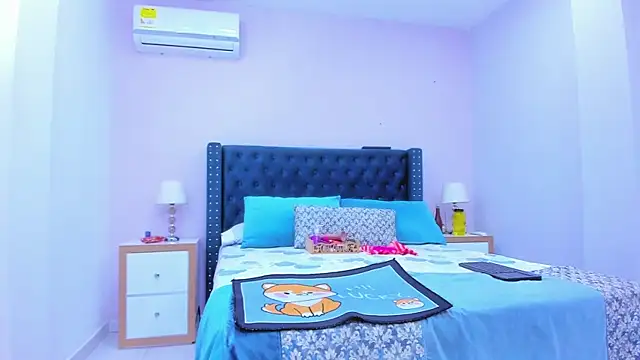 ClayrRosse online show from February 2025 05:05:02 PM