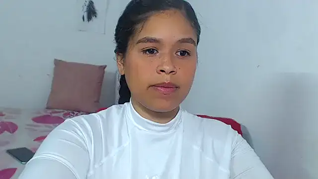 Snapshot of Hazel_donna chatting on February 2026 03:22:02 AM Hazel donna online show from February 2026 03:22:02 AM